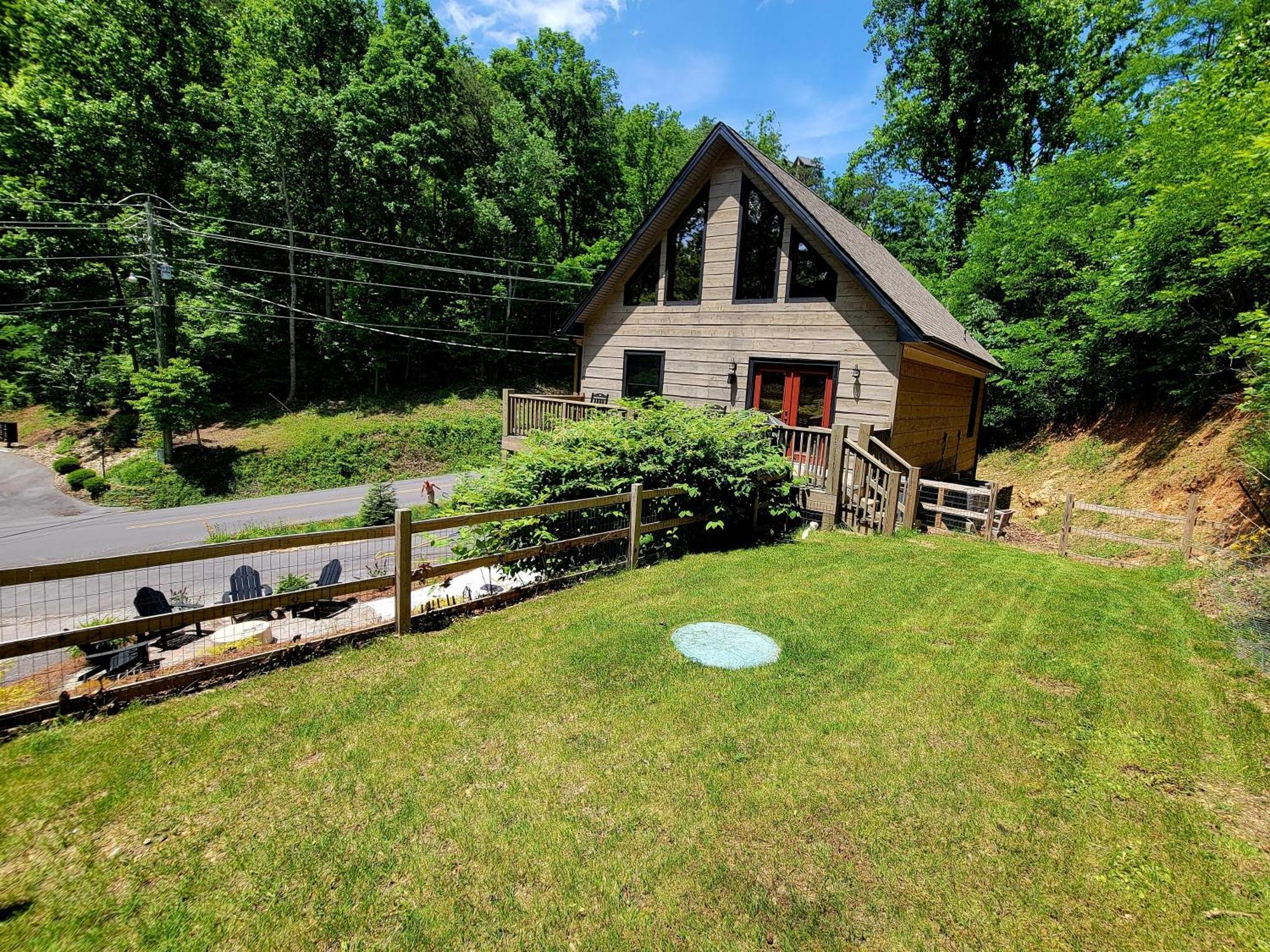 Lil Cabin In The Cove! Mtn Views, Theater, Hot Tub, Games, King Beds, Prime Location! Sevierville Luaran gambar