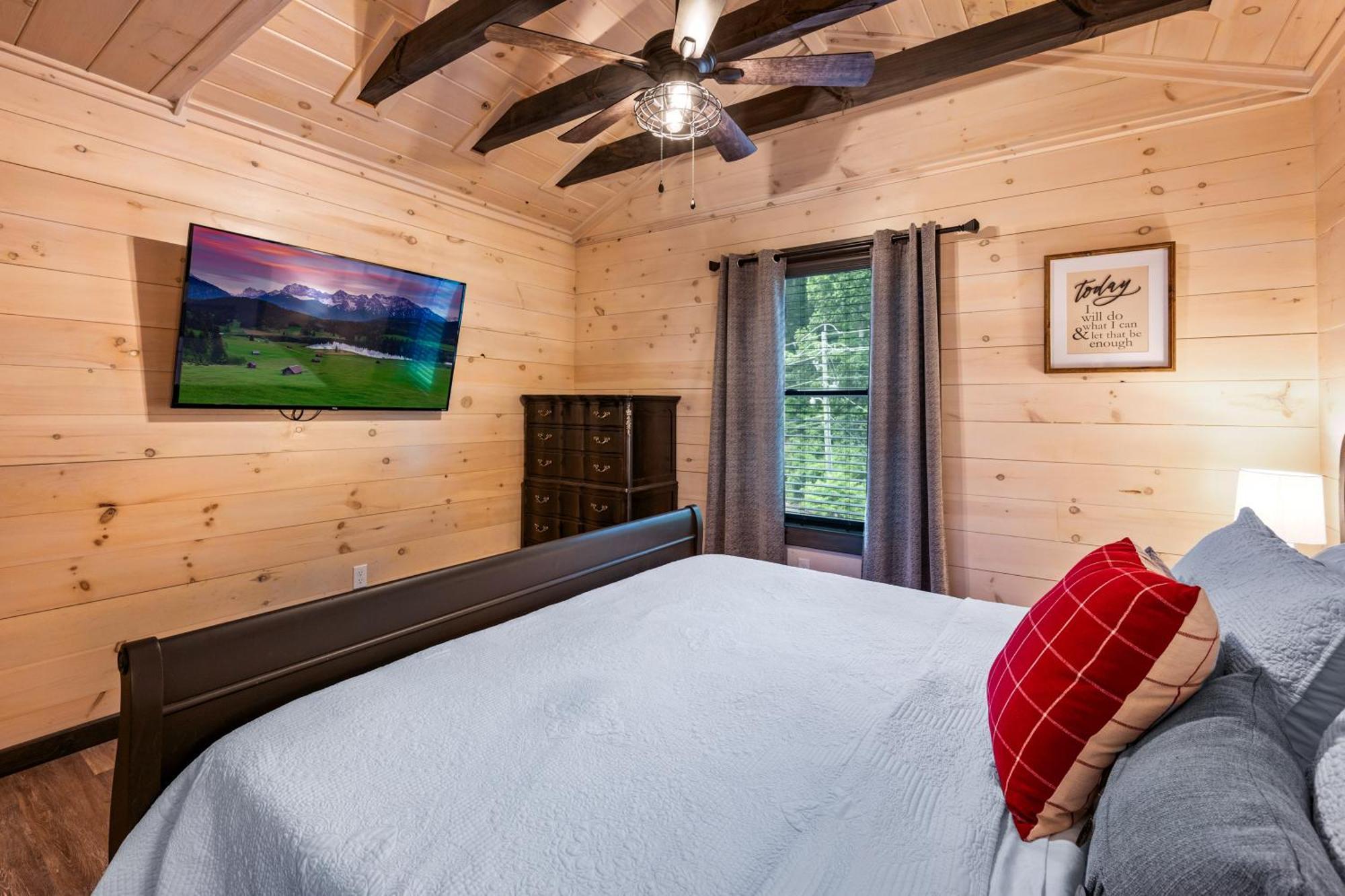 Lil Cabin In The Cove! Mtn Views, Theater, Hot Tub, Games, King Beds, Prime Location! Sevierville Luaran gambar