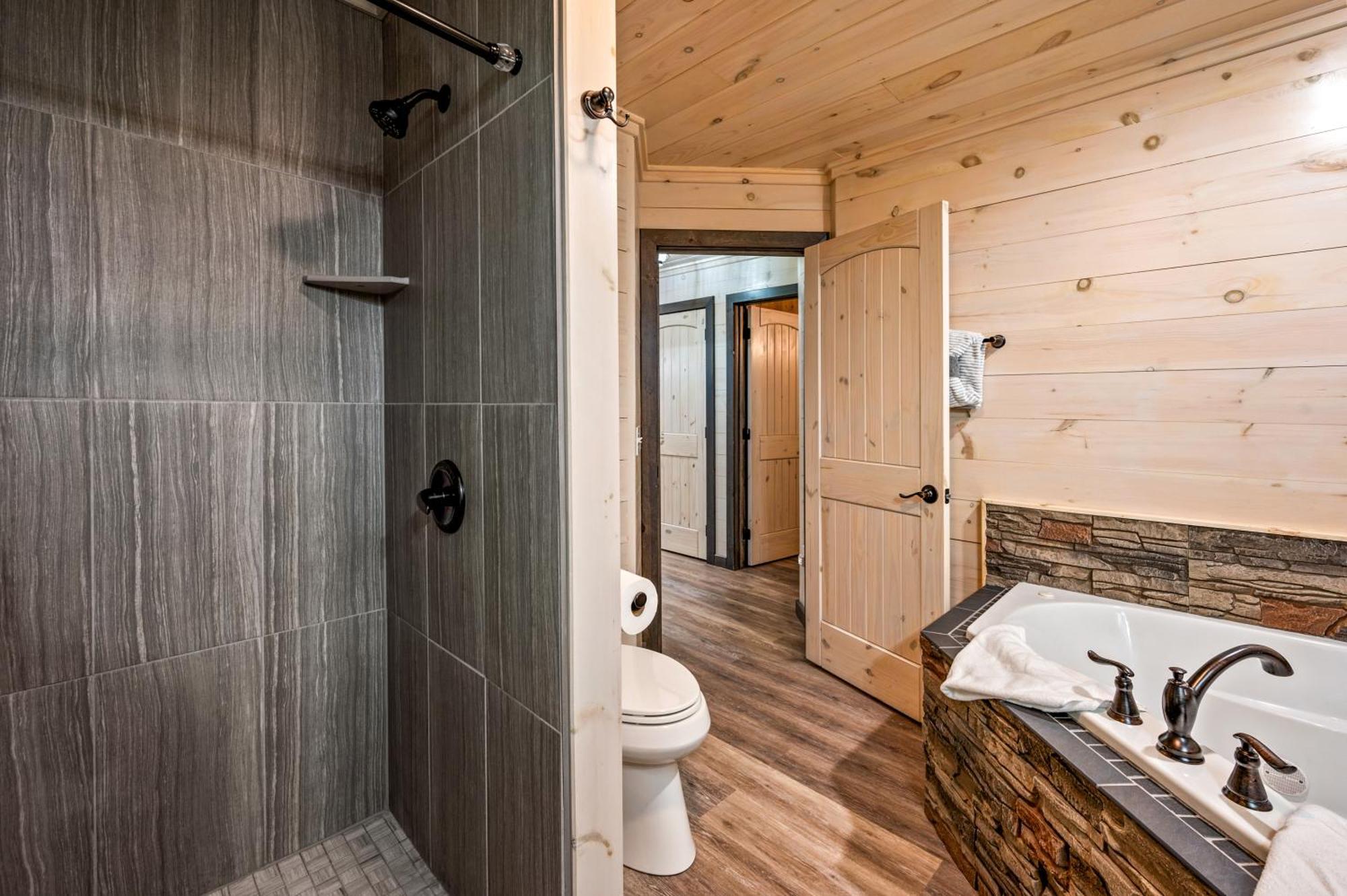 Lil Cabin In The Cove! Mtn Views, Theater, Hot Tub, Games, King Beds, Prime Location! Sevierville Luaran gambar