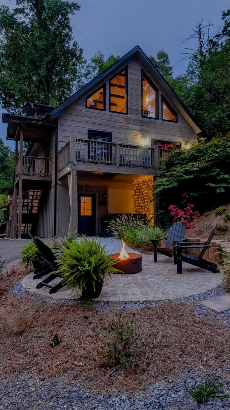 Lil Cabin In The Cove! Mtn Views, Theater, Hot Tub, Games, King Beds, Prime Location! Sevierville Luaran gambar